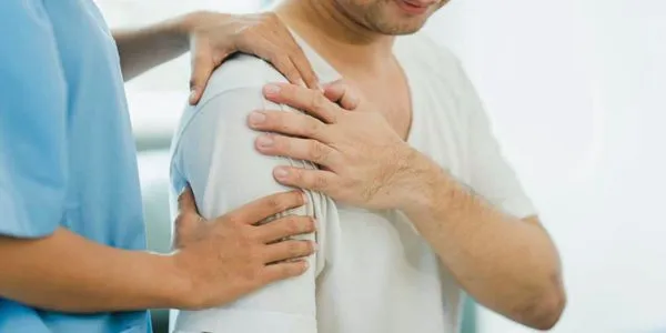 Early Warning Signs of a Rotator Cuff Injury